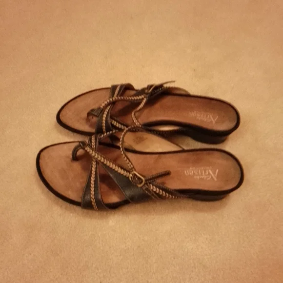 Sandals - Picture 3 of 3